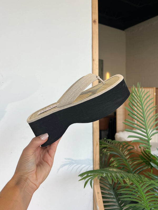 Vero Thong Platforms Natural Linen