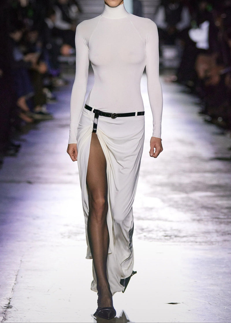 Oexor Long Sleeve Belt Backless Maxi Dress In White