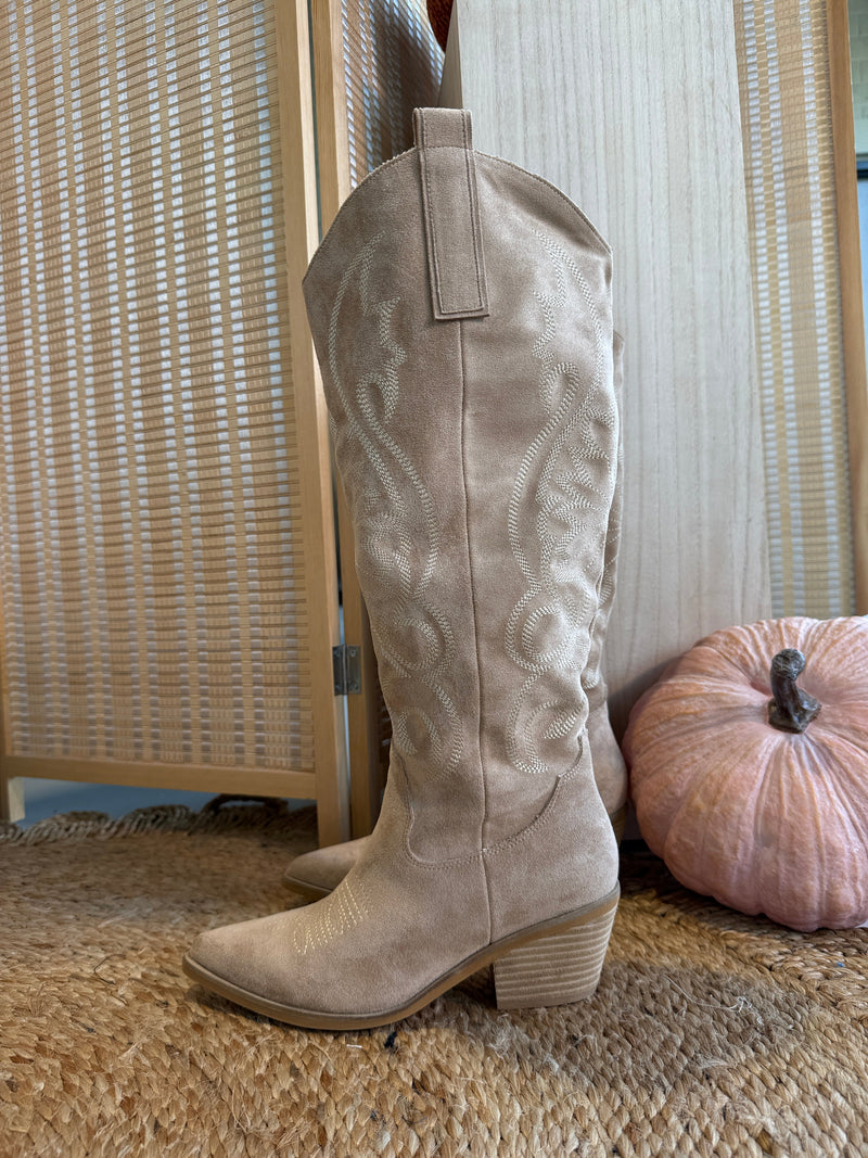 Giada Western Cowboy Boots Beige