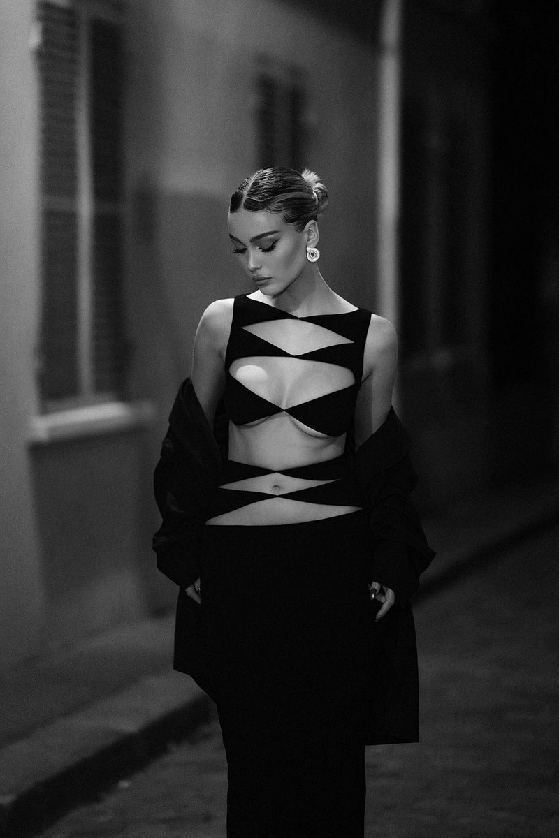 Mopaka Cutout Bandage Set In Black